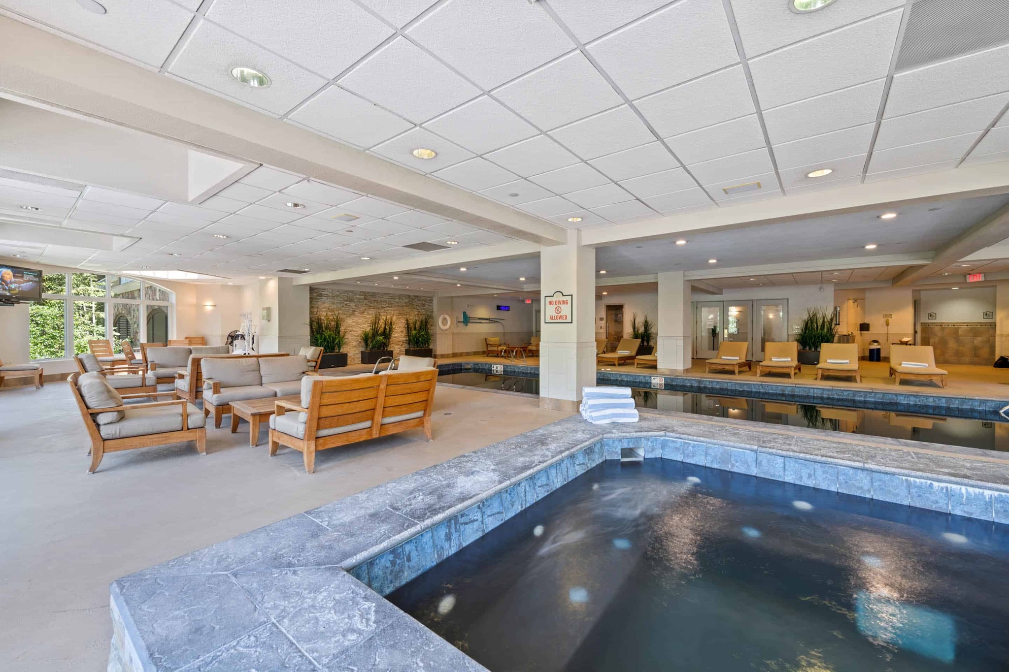 spa, pool, hot tub amenities at st. james place colorado